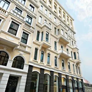 Miapera Hotel & Spa מלון
